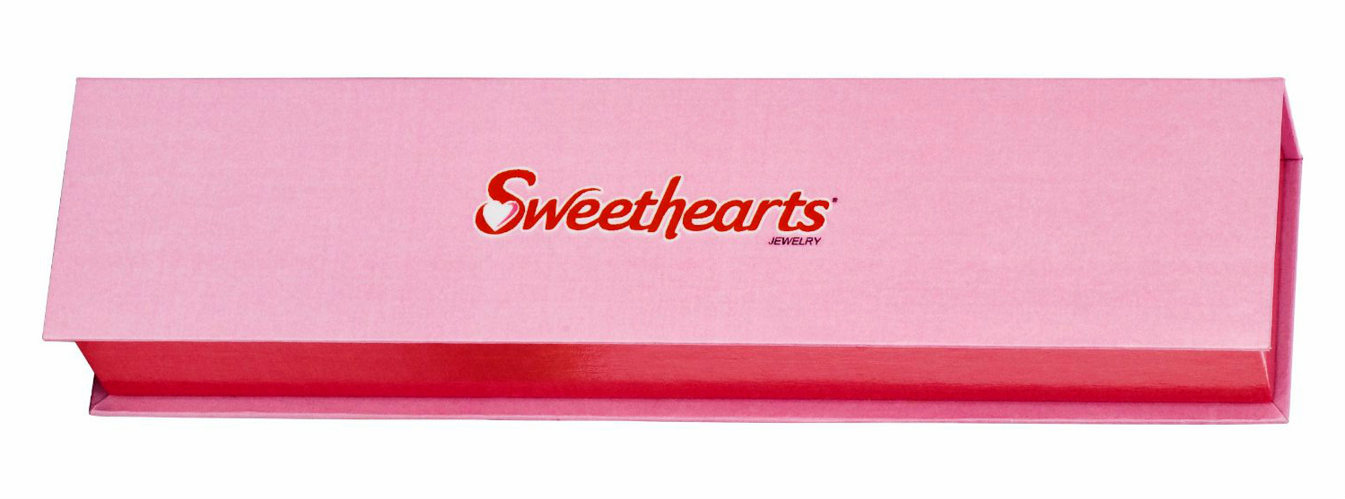 Sweethearts gift box for Sweethearts fashion charm bracelets, in the same great pink color as what the heart candies come in. Precious.