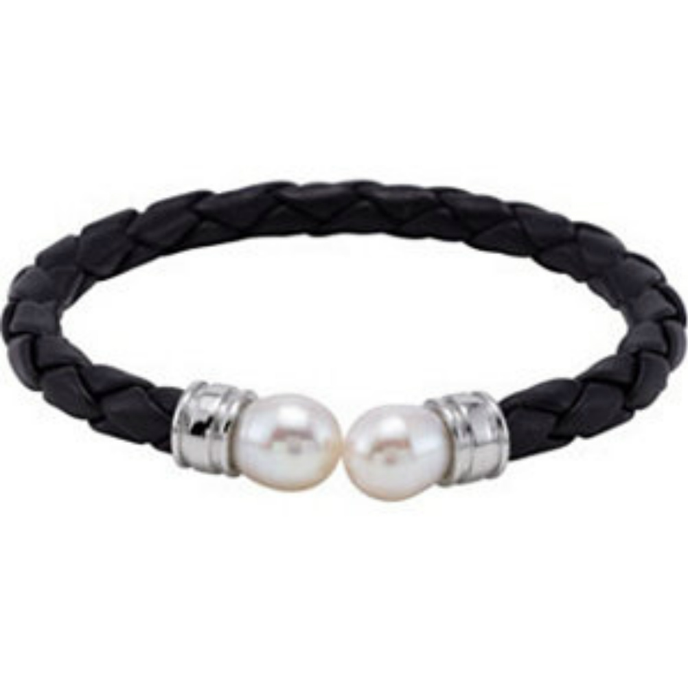 Freshwater Cultured Pearls and Black Leather Cuff Bracelet. 