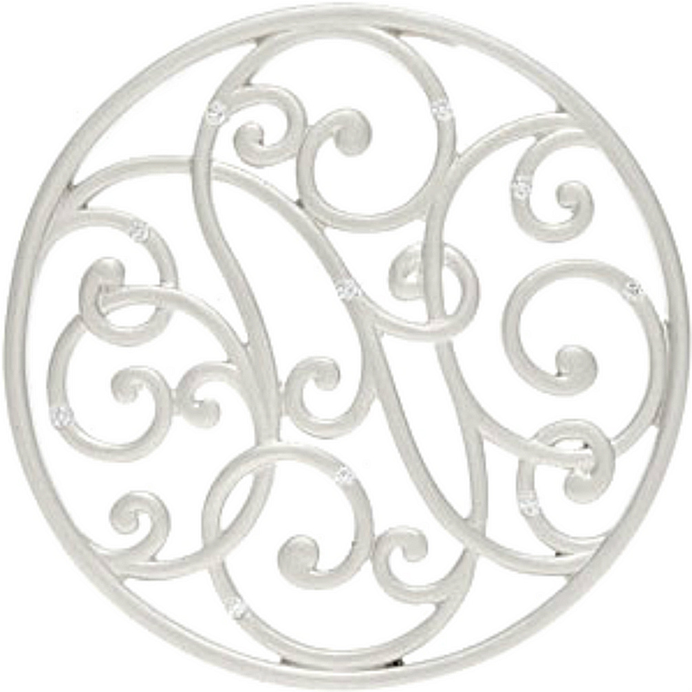 Diamond Filigree Circle Pendant. 