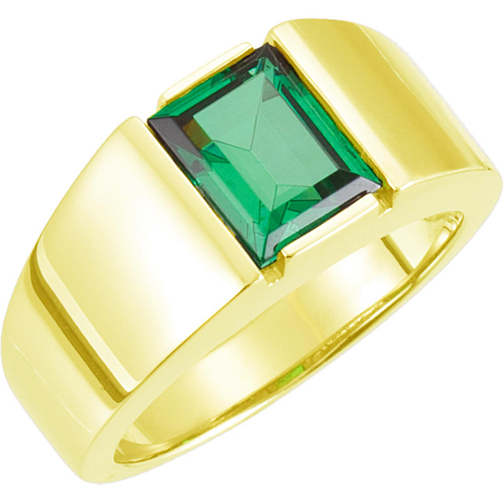 18k Yellow Gold Emerald Ring. 