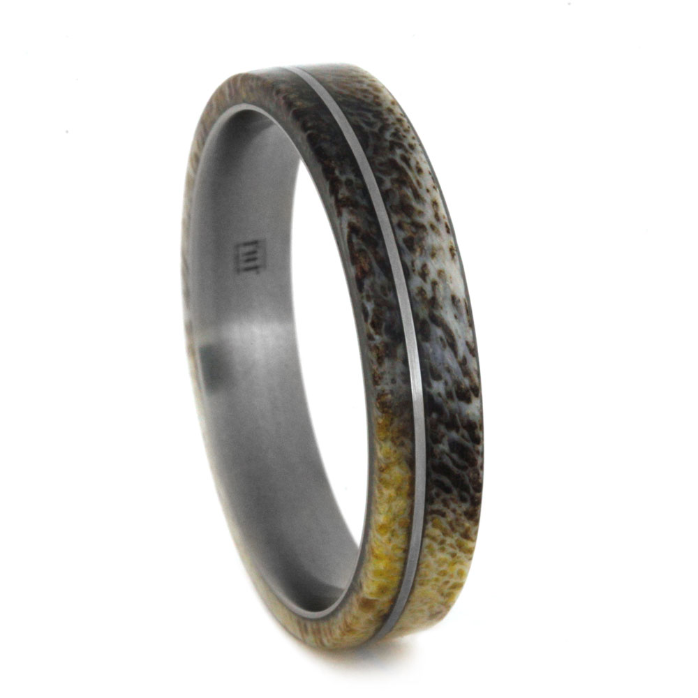 Oak Wood with Deer Antler Inaly 8mm Comfort-Fit Titanium Wedding Band.