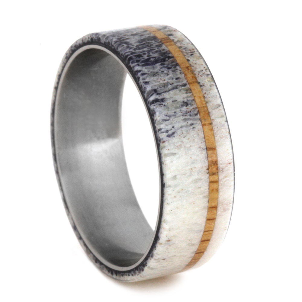 Oak Wood with Deer Antler Inaly 8mm Comfort-Fit Titanium Wedding Band.