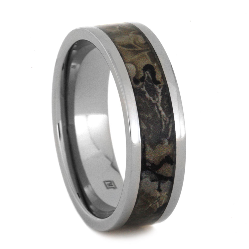 Camouflage Pattern with Inlay 8mm Comfort-Fit Titanium Wedding Band.