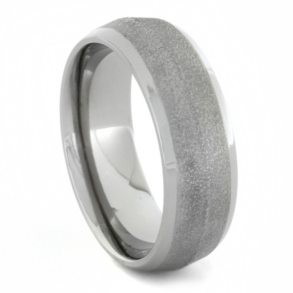 Knife Edge Profile with Frosted Titanium 7mm Comfort-Fit Polished Titanium Band 