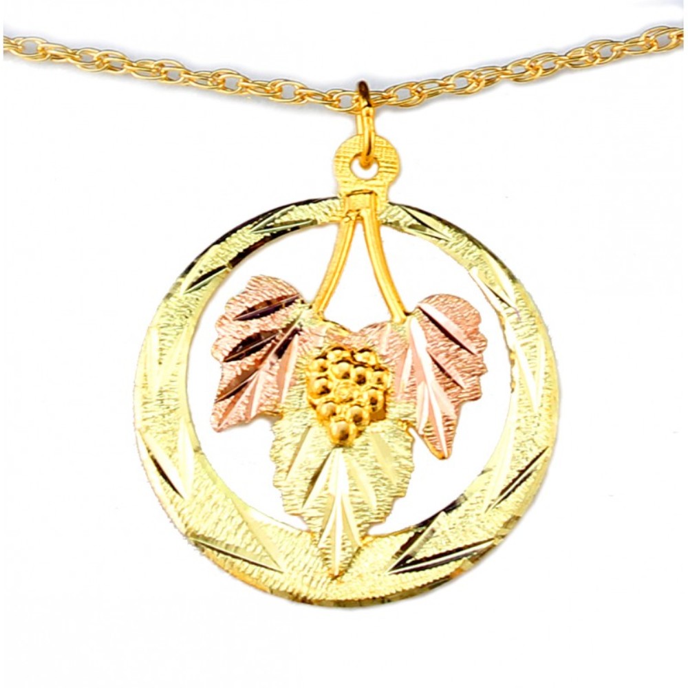 Circle with Leaves Pendant Necklace