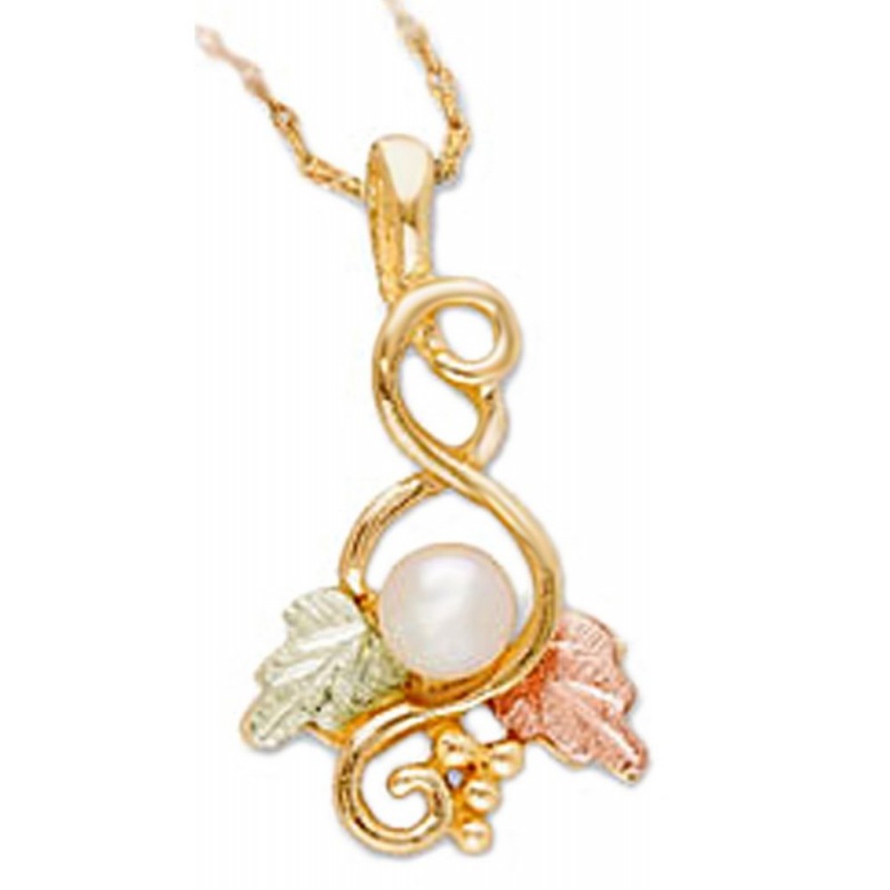 Pearl with Swirl Dangle Pendant Necklace. 