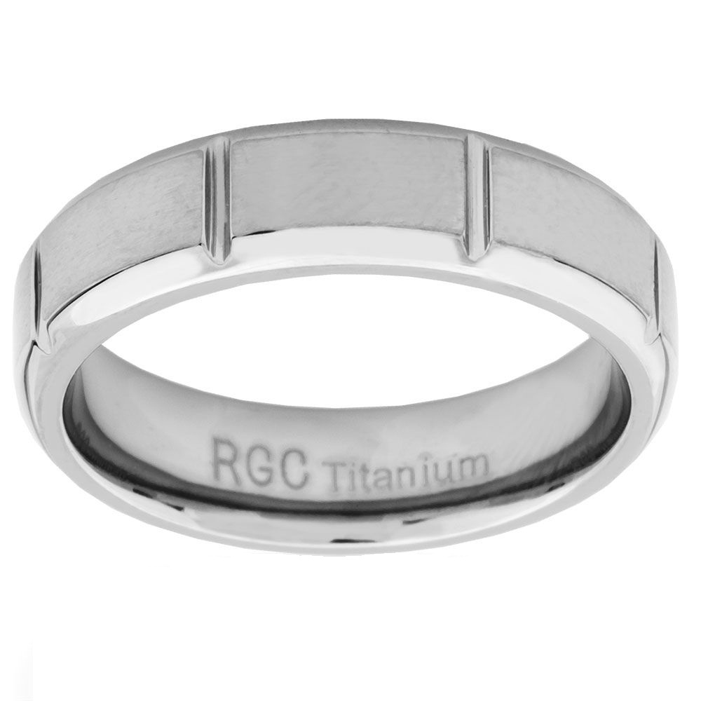 Men's Titanium Wedding Ring, Black Hills Gold Motif